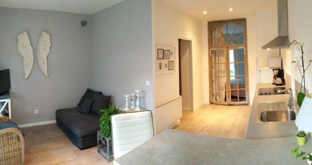 Le Prieuré de Jouhe, location de gites et chambres d'hôtes 7 394ebc1d2e00ea3eeba9f1322a579eb7d4eccf84